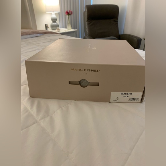 Marc Fisher Black Ankle Boots NEW IN BOX! 9 1/2, never worn, 4 inch heel. - Picture 5 of 15